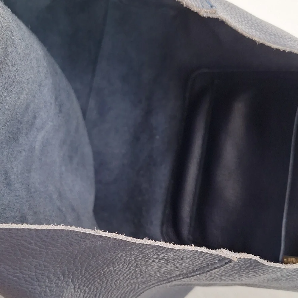 Cuyana Navy Large Leather Tote